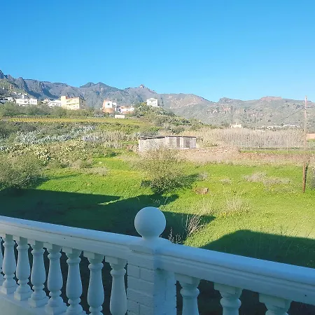 El Pequeno Paraiso *
